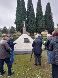 Hermanos en el Cementerio Día 1-11-2024_2